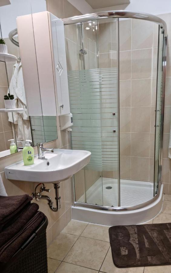 Appartement Relax Wellness Studio Hajdúszoboszló Extérieur photo