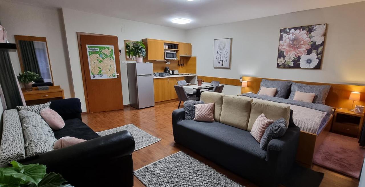 Appartement Relax Wellness Studio Hajdúszoboszló Extérieur photo